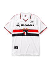 네 개의 별 엠블럼이 특징인 상파울루FC 2000 홈 레트로 유니폼