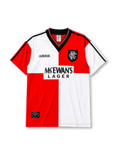 쿼터 패턴이 특징인 레인저스FC 1995-96 어웨이 레트로 유니폼