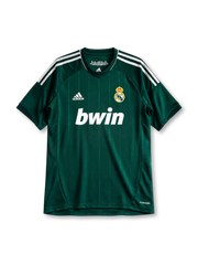 bwin 스폰서 로고가 있는 레알 마드리드 2012/13 서드 레트로 유니폼