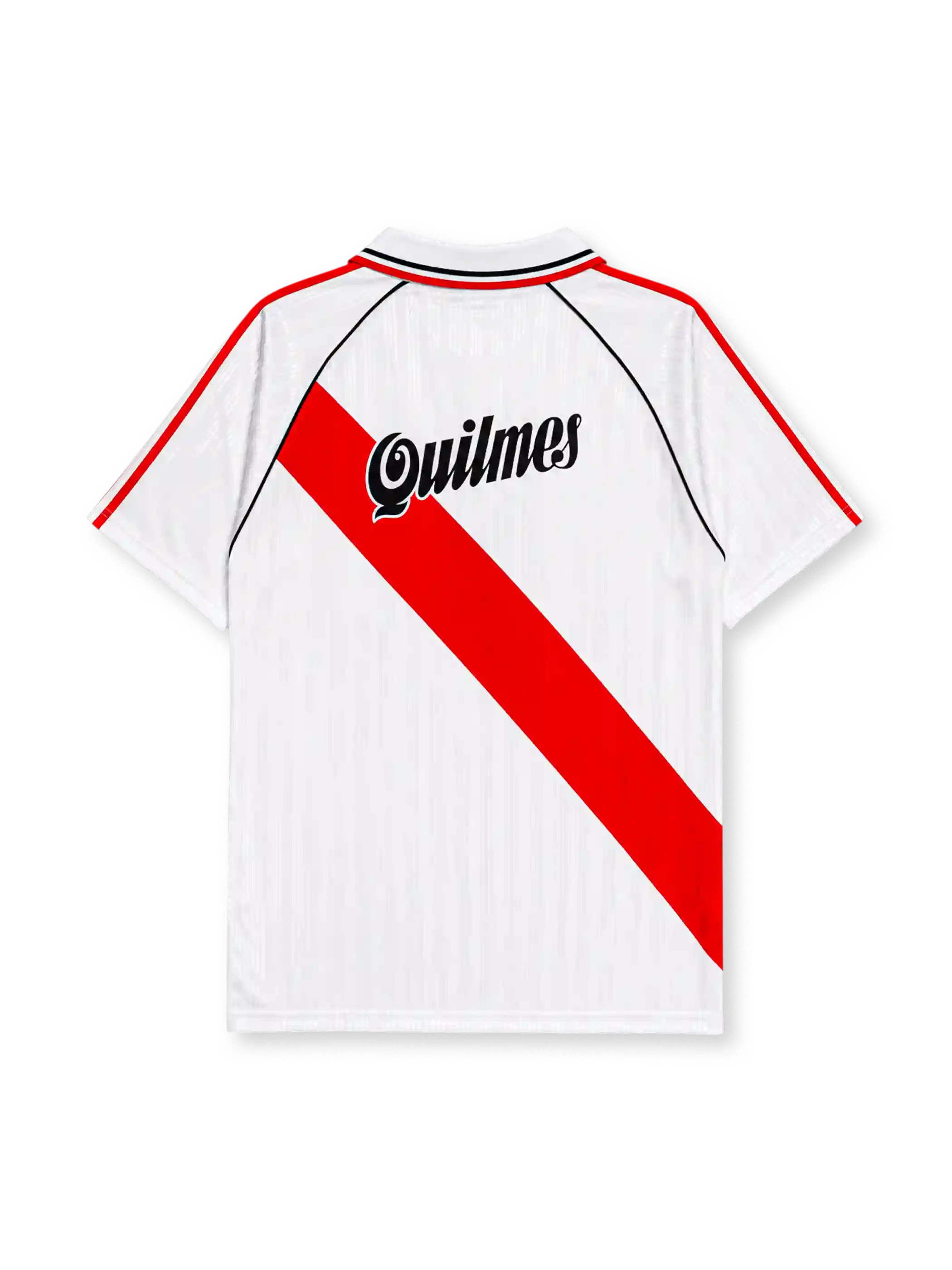 리버 플레이트 1995/96 홈 레트로 유니폼, 흰색 바탕에 빨간색 대각선 띠와 adidas 로고, CARP 엠블럼 및 Quilmes 스폰서가 적용된 반팔 축구 셔츠